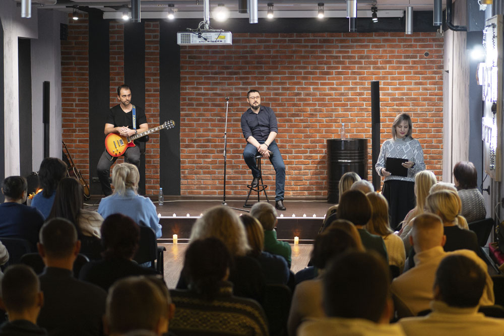 A Lamp Lit Evening at the Model Library 2025 1