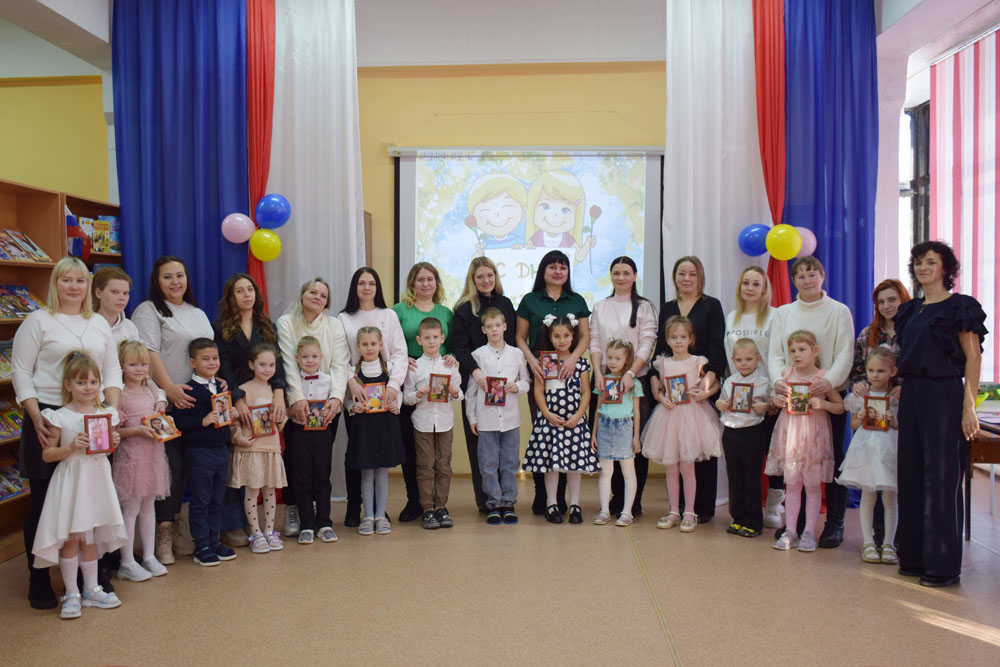 Mother Day at the Rodnichok Library 2025 2