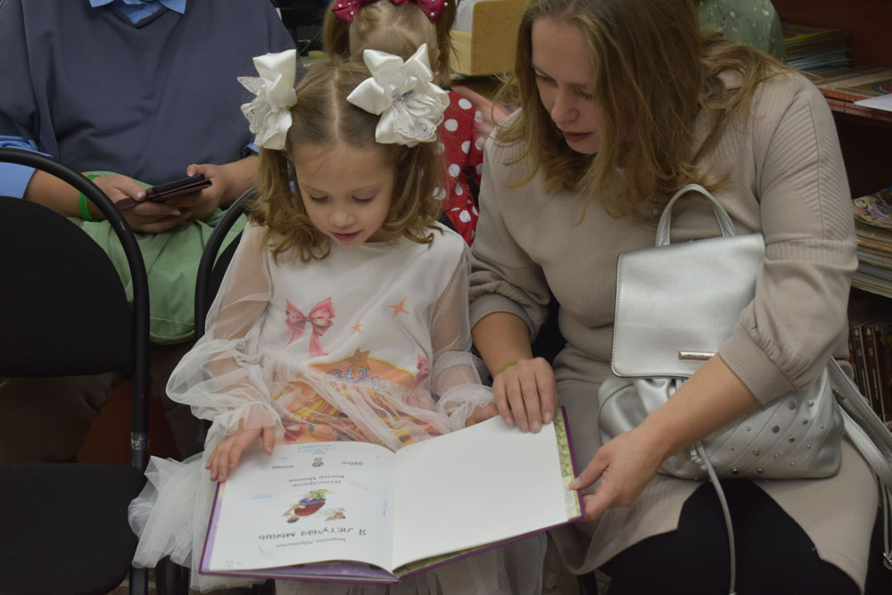 A children reading competition was held at Pervotsvet 2025 5