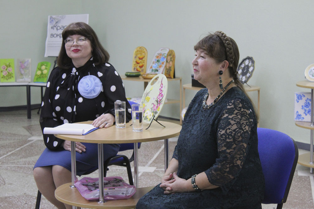 Presentation of the exhibition Beauty Around Us at the Arts Library Works by Elena Diner 2025 2