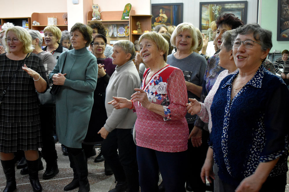Festive meetings dedicated to the Day of the Elderly were held in the libraries of the city 2026 12