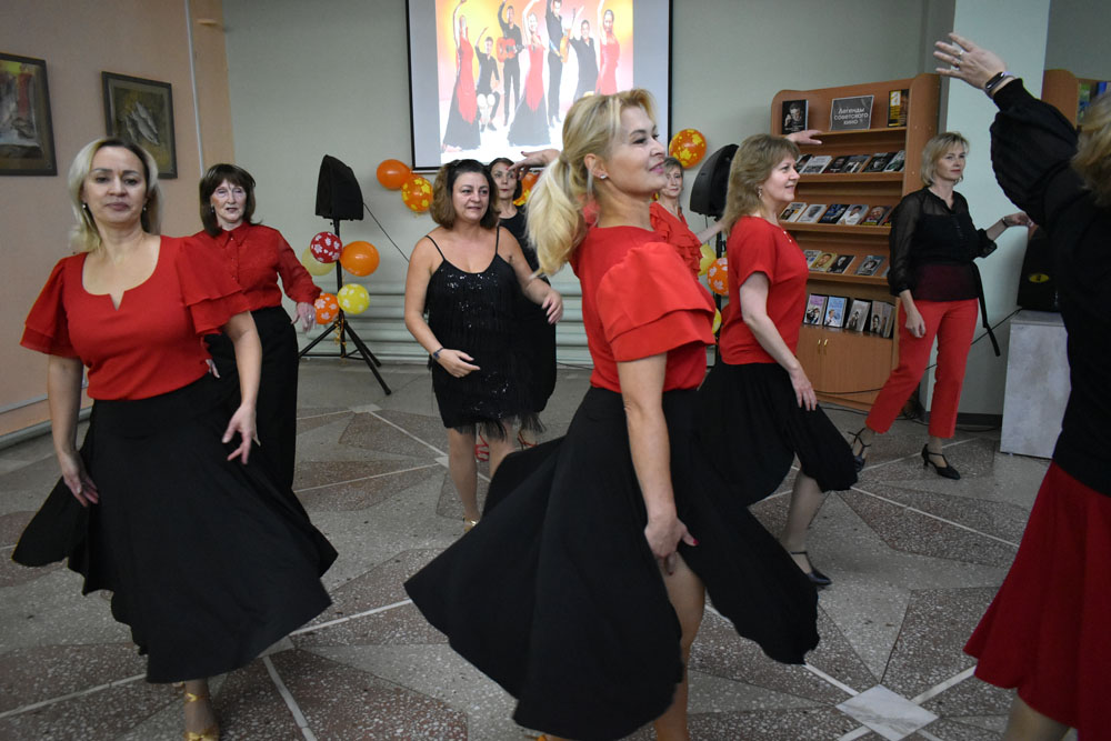 Festive meetings dedicated to the Day of the Elderly were held in the libraries of the city 2026 4