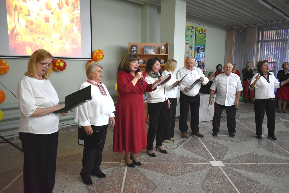 Festive meetings dedicated to the Day of the Elderly were held in the libraries of the city 2026 9