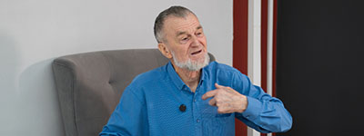 According to S N Klestov Angarsky an online meeting with poet Mikhail Ryabikov took place in the library 2026